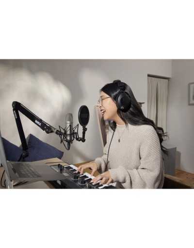 Rode NT1-A Large-Diaphragm Cardioid Condenser Microphone