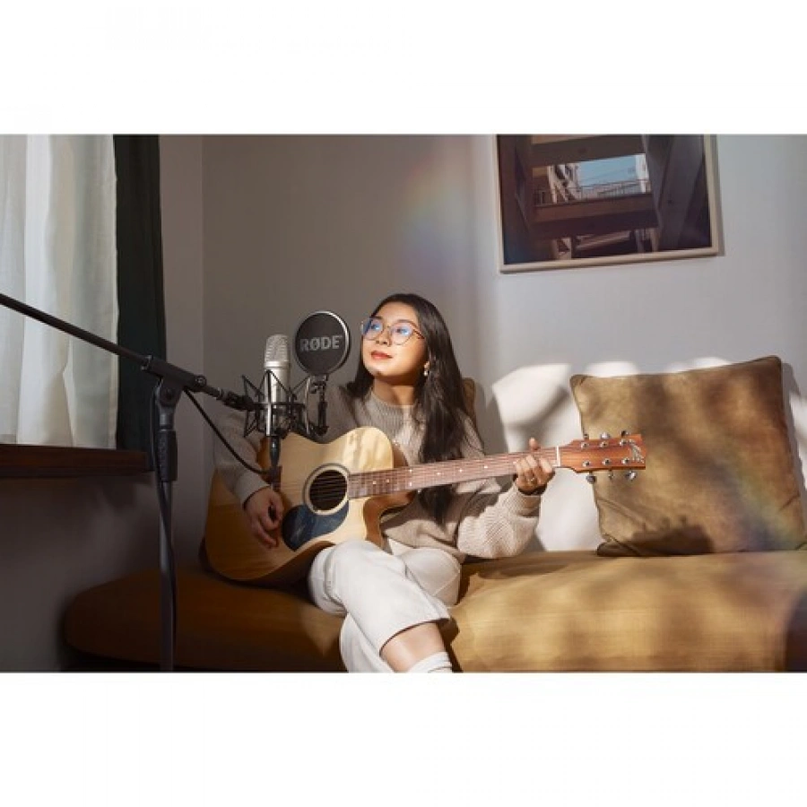 Rode NT1-A Large-Diaphragm Cardioid Condenser Microphone