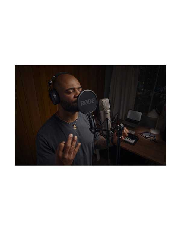 Rode NT1-A Large-Diaphragm Cardioid Condenser Microphone