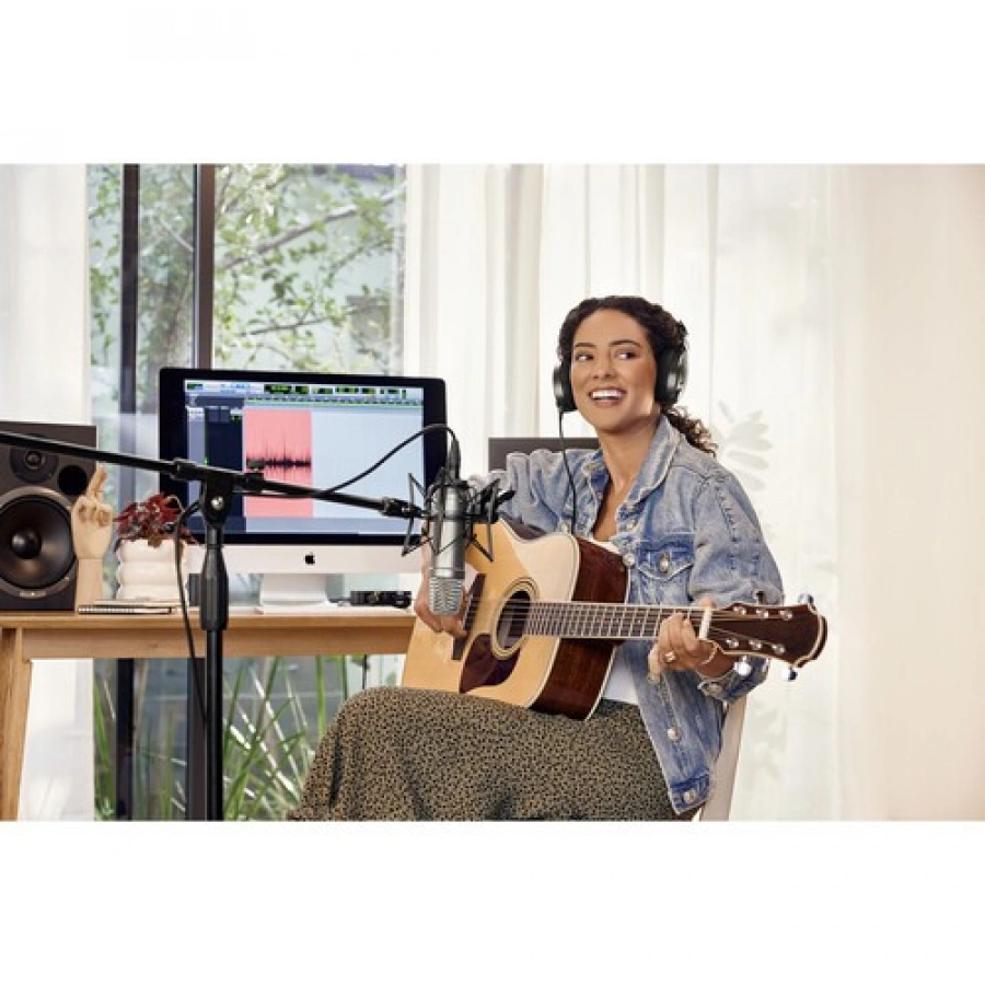 Rode NT1-A Large-Diaphragm Cardioid Condenser Microphone