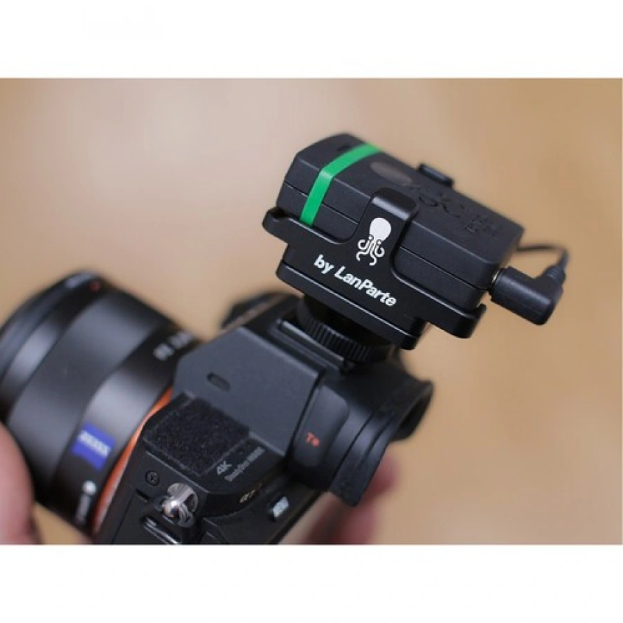 Tentacle Sync A06-CSM Sync E Bracket with Cold Shoe Mount