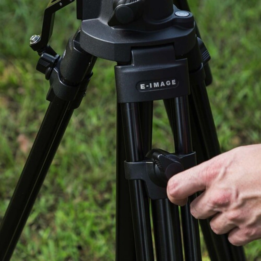 E-Image Studio Tripod with Geared Center Column and Fluid Head Kit