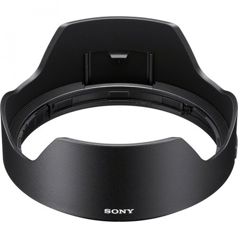 Sony 28-70mm f/2 GM